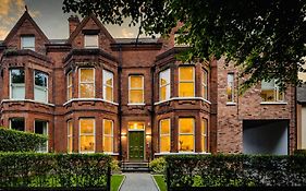 5 Star - The Ulsterville Residences - Free On-Site Parking